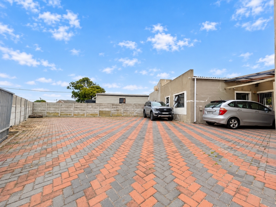 3 Bedroom Property for Sale in Brooklyn Western Cape